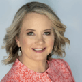 Tracie Martin Headshot